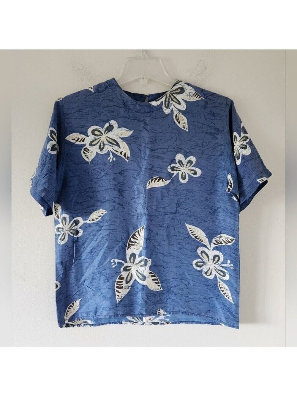 OSCAR DE LA RENTA Expression | Blue Floral 100% Silk Short Sleeve Blouse Size S